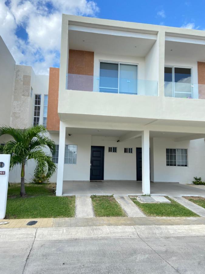 Vila Casa Rosa Smart House Playa del Carmen Exteriér fotografie